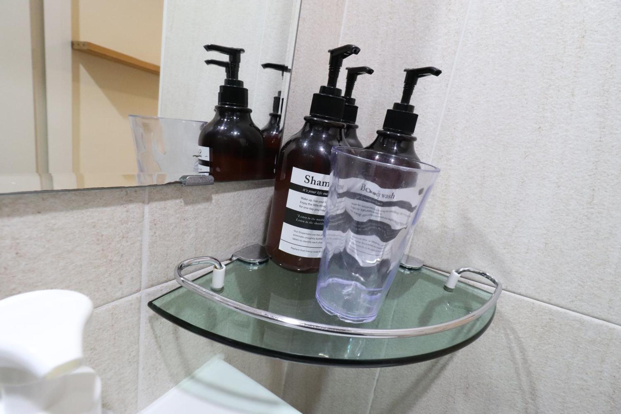 Just4U Guesthouse Сеул Экстерьер фото