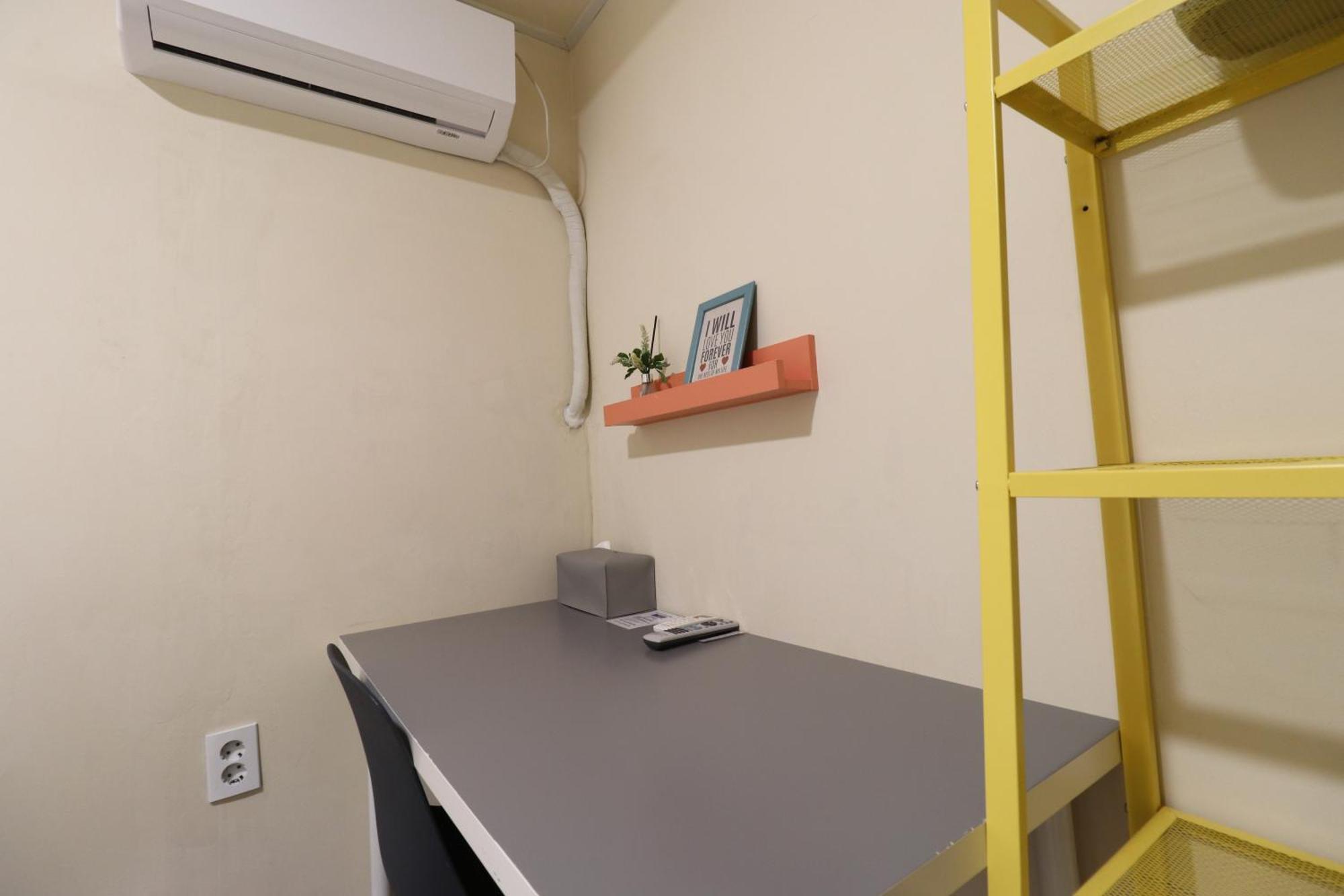 Just4U Guesthouse Сеул Экстерьер фото